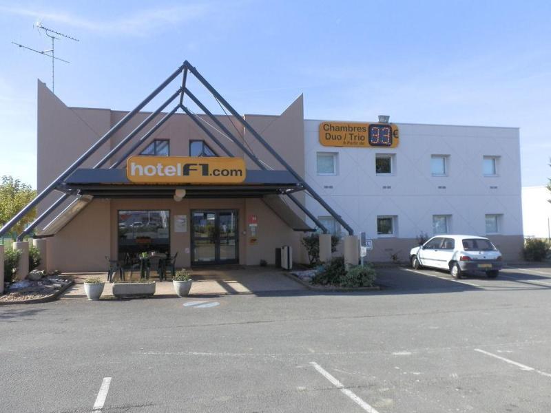 hotelF1 Cholet Rénové Exteriér fotografie