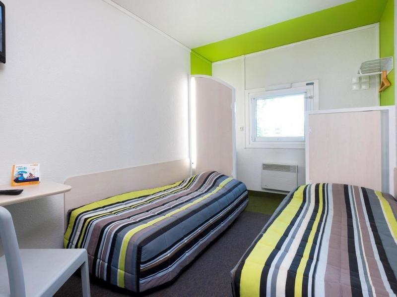 hotelF1 Cholet Rénové Exteriér fotografie